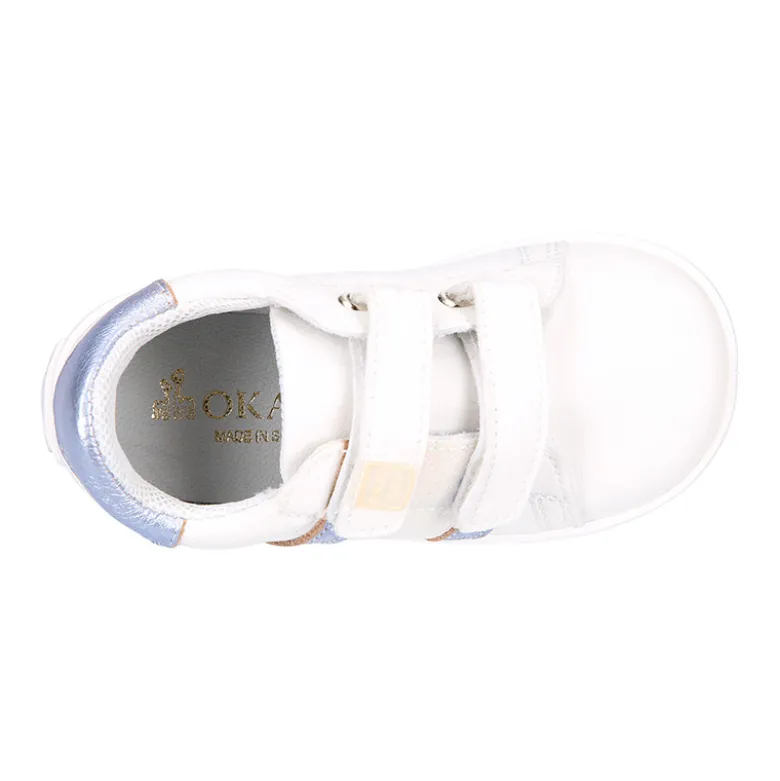 Deportiva niña OKAA FLEX sin cordones en color Blanco con rayas plata.