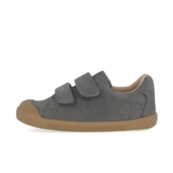Deportiva niño BAREFOOT súper flexible en color gris