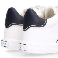 Deportiva niño OKAA FLEX sin cordones en color Blanco.