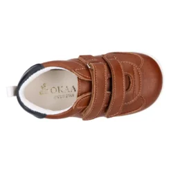 Deportiva niño respetuosa OKAA FLEX sin cordones y drop cero en color Cuero.