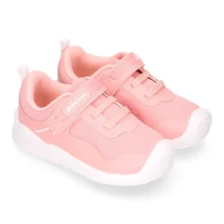Deportiva niños BAREFOOT Baby free con cordones elásticos.