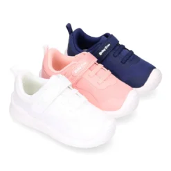 Deportiva niños BAREFOOT Baby free con cordones elásticos.