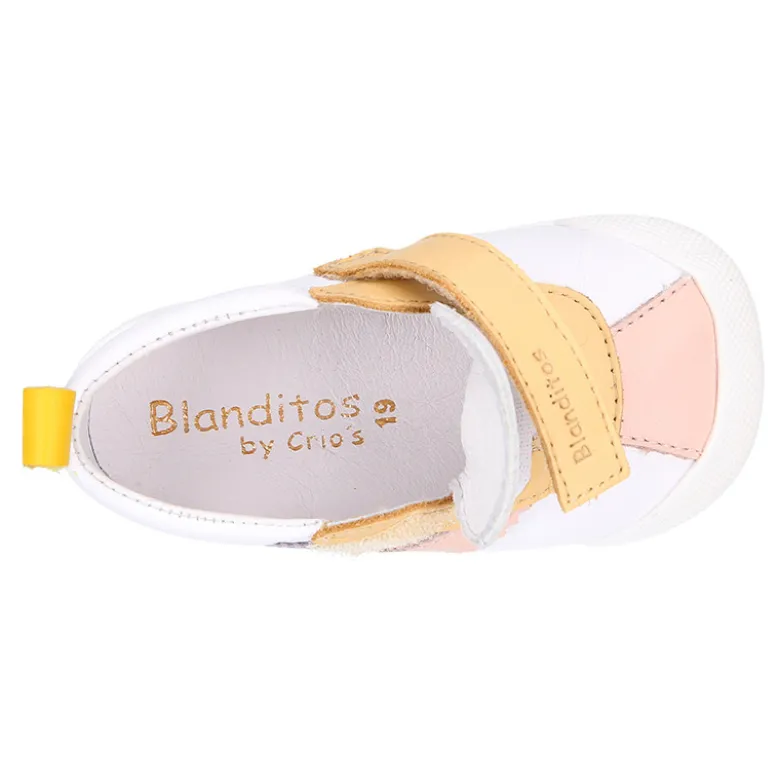 Deportiva niños Blanditos by Crio’s Iris con cordón elástico y cierre adherente