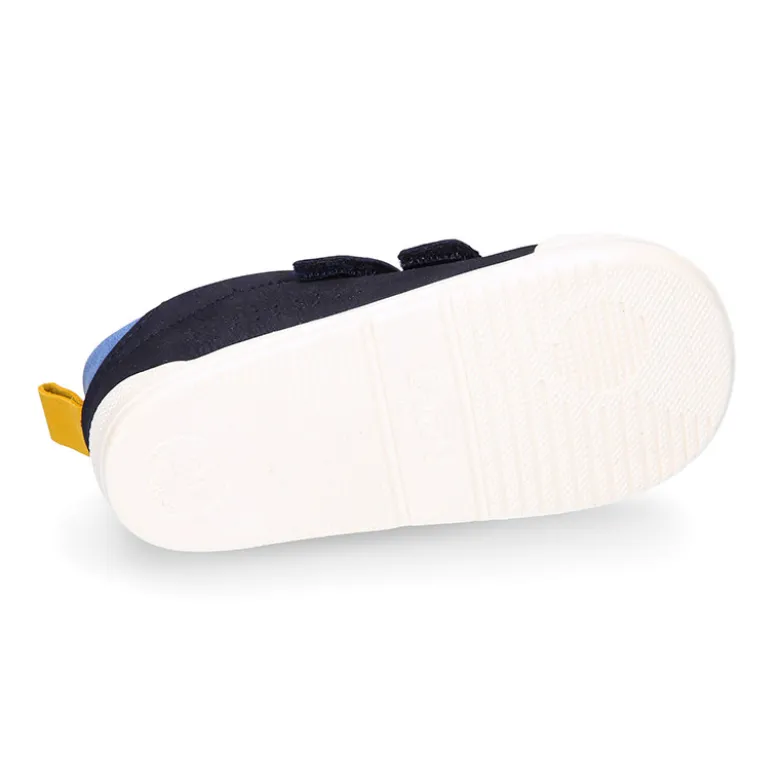 Deportiva niños colegial Blanditos by Crio’s sin cordones en piel nobuck.