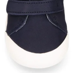 Deportiva niños colegial Blanditos by Crio’s sin cordones en piel nobuck.