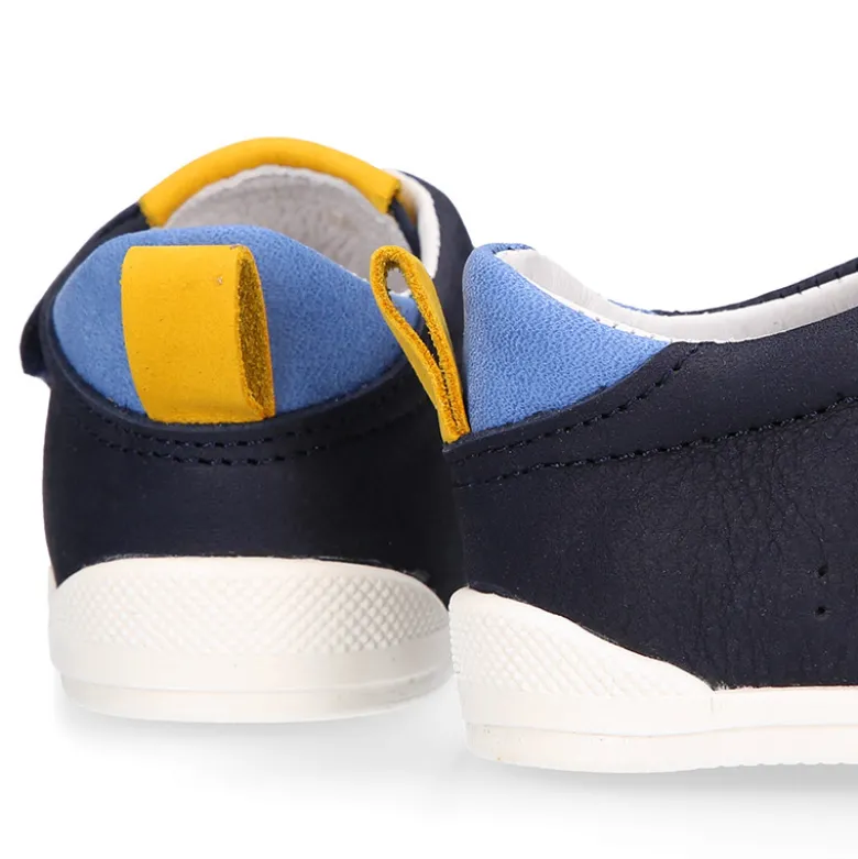 Deportiva niños colegial Blanditos by Crio’s sin cordones en piel nobuck.