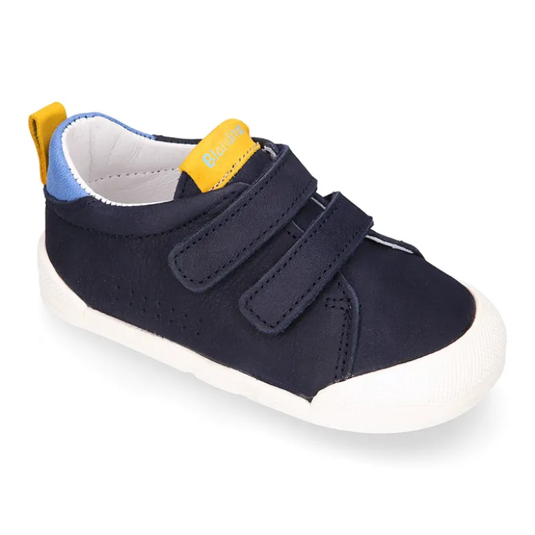 Deportiva niños colegial Blanditos by Crio’s sin cordones en piel nobuck.
