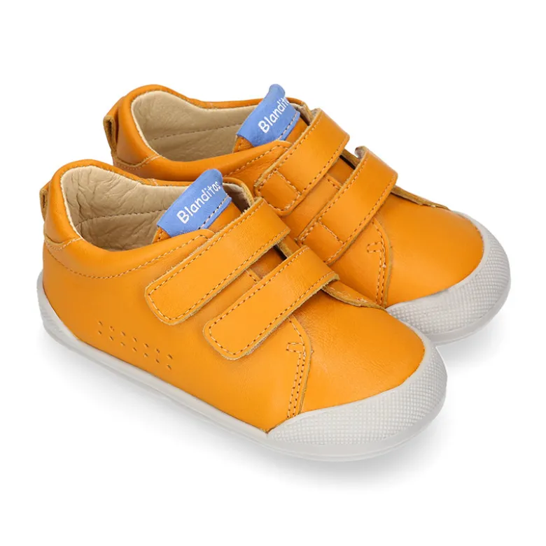 Deportiva niños colegial Blanditos by Crio’s sin cordones en piel yema.