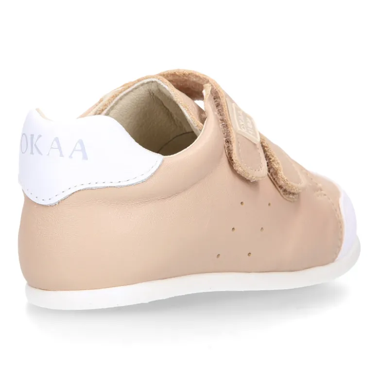 Deportiva niños respetuosa Okaa Flex en piel en colores.