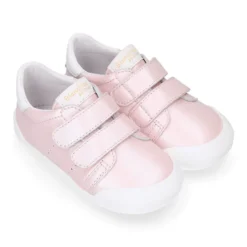 Deportivas niños Blanditos by Crio´s París sin cordones en piel laminada.