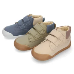 Deportivas niños tipo botitas de Blanditos by Crio´s en piel sin cordones.