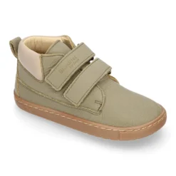 Deportivas niños tipo botitas de Blanditos by Crio´s en piel sin cordones.