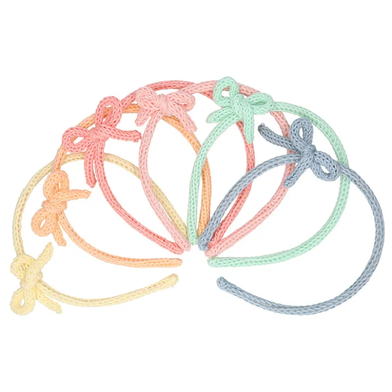 Diadema para el pelo de niña con lazo en lana de colores de primavera verano.
