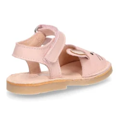 Menorquina CONEJITO ROSA en piel suave y suela flexible.