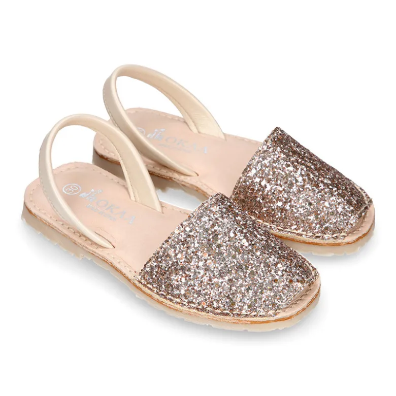 Menorquina niña con tira en piel EXTRA SUAVE con glitter.