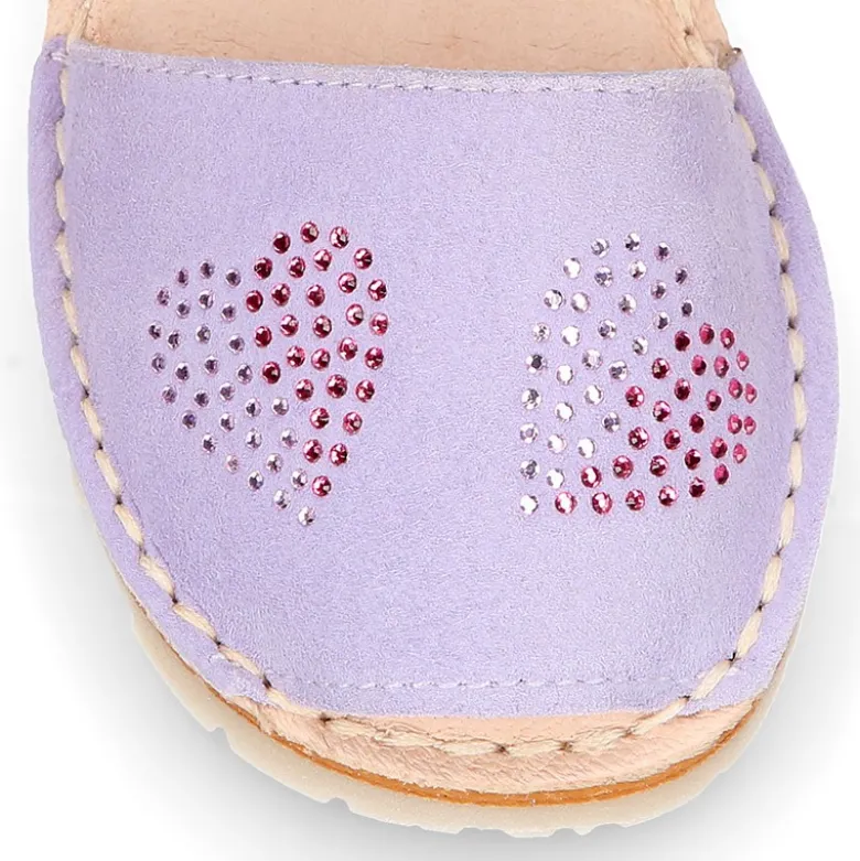 Menorquina niña Tira en piel ante lila con diseño con CORAZONES.