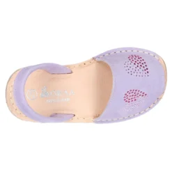 Menorquina niña Tira en piel ante lila con diseño con CORAZONES.
