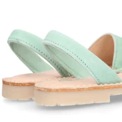 Menorquina niña Tira en piel ante menta con diseño con MARIPOSAS.