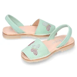 Menorquina niña Tira en piel ante menta con diseño con MARIPOSAS.