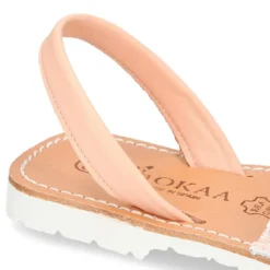 Menorquina tira en piel EXTRA SUAVE con glitter.