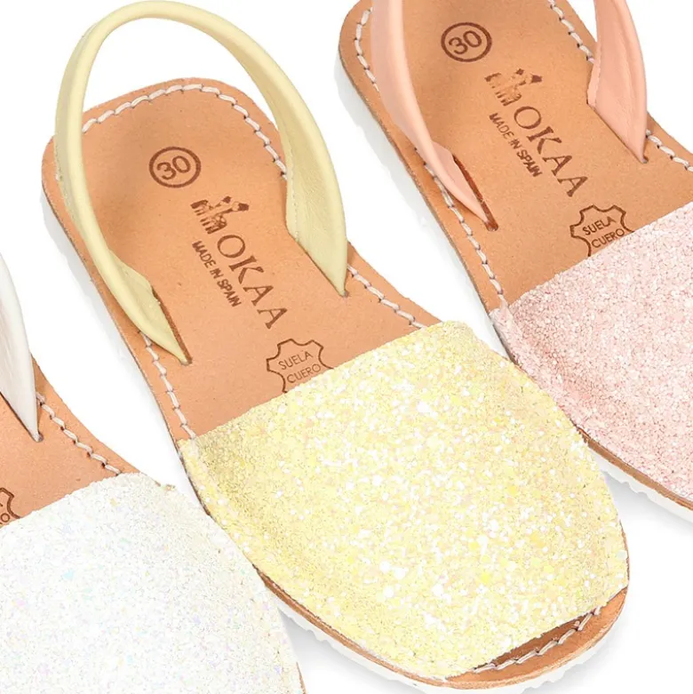 Menorquina tira en piel EXTRA SUAVE con glitter.