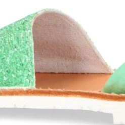 Menorquina tira en piel EXTRA SUAVE con glitter.