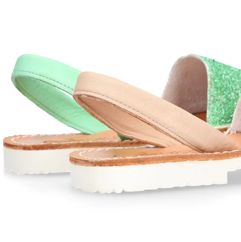 Menorquina tira en piel EXTRA SUAVE con glitter.