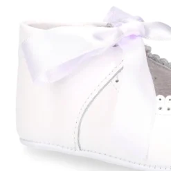 Mercedita angelito bebé niña con LAZO en piel charol.