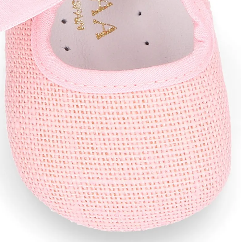 Mercedita bebé niña con lazo tipo angelito en LINO.