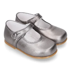 Mercedita clásica niña con botón en piel napa METALIZADA OTOÑAL.