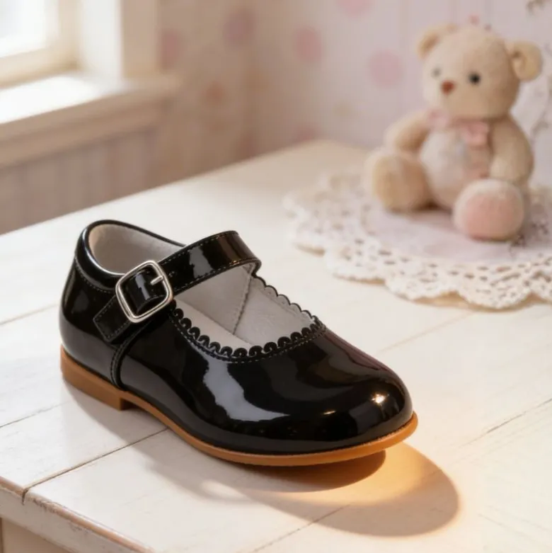 Mercedita de piel charol niña con hebilla – Colección ceremonia