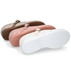 Mercedita en forma de T en lona con brillos y charol para vestir.