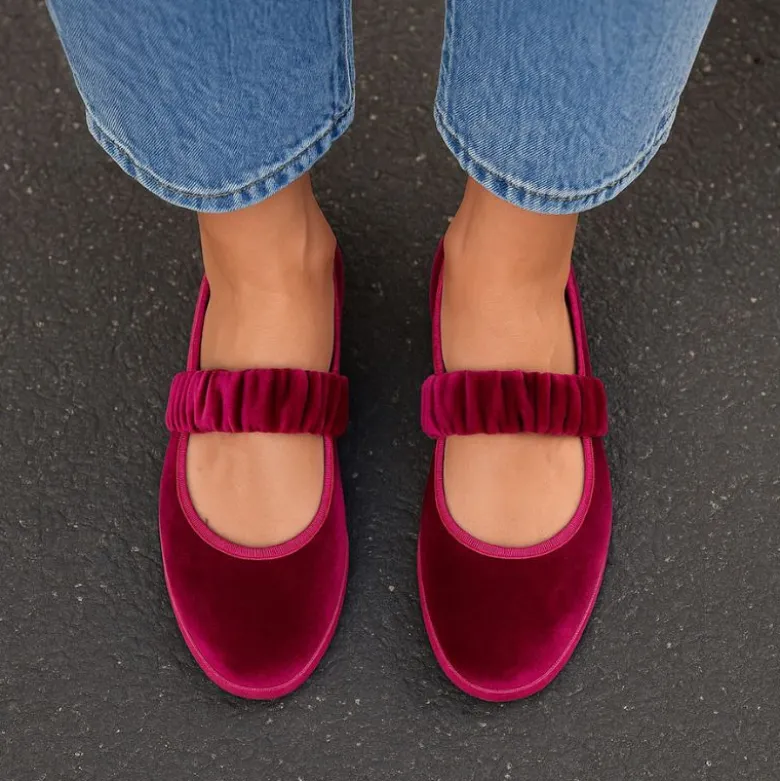 Mercedita mujer en terciopelo fucsia con elástico