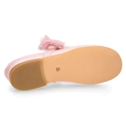 Mercedita niña ceremonia en piel rosa empolvado con flor de tul.