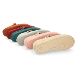 Mercedita niña colores Cóndor con hebilla en piel serraje.