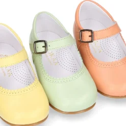 Mercedita niña con hebilla en piel en colores MODA.