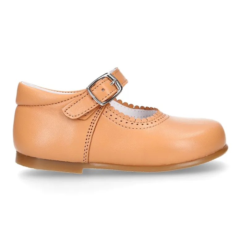 Mercedita niña con hebilla en piel napa CAMEL.