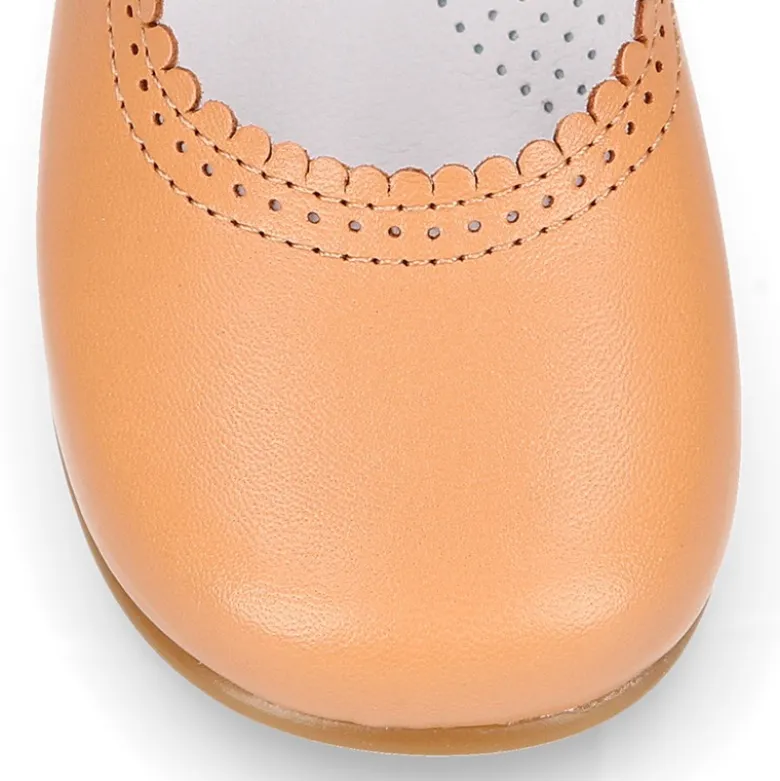 Mercedita niña con hebilla en piel napa CAMEL.
