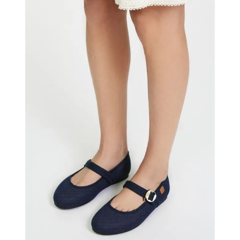 Mercedita niña con hebilla tipo japonesa en LINO AZUL.