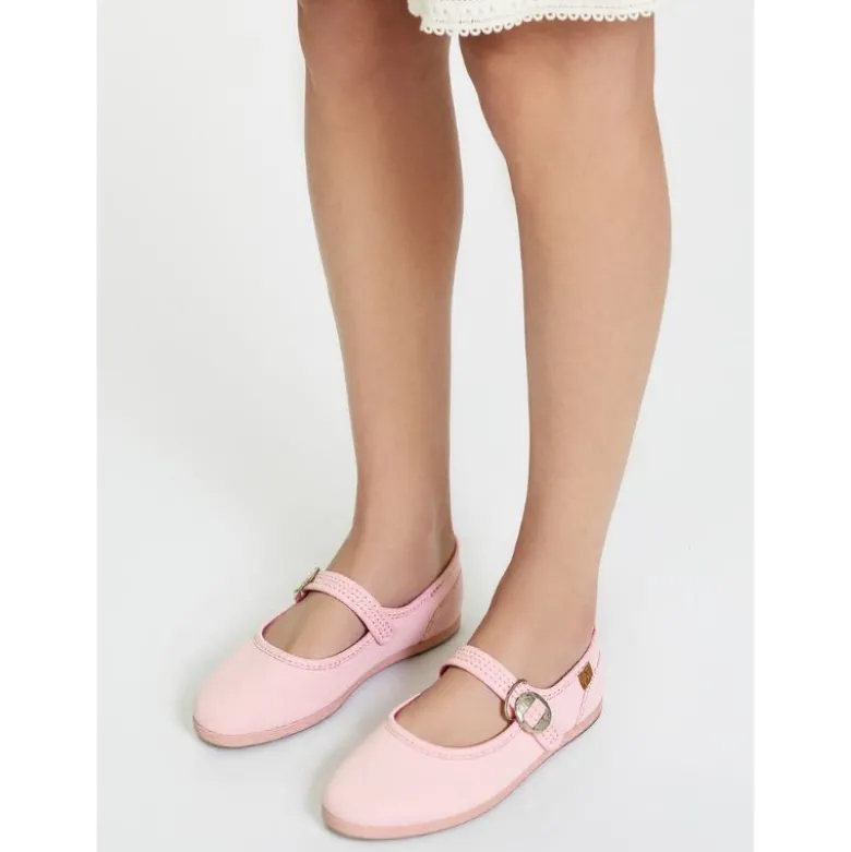 Mercedita niña con hebilla tipo japonesa en PIQUÉ ROSA.