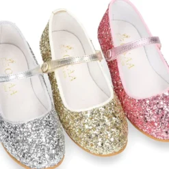 Mercedita niña estilizada con cierre adherente con botón en GLITTER.