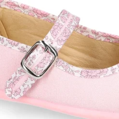 Mercedita niña estilizada en algodón piqué con LIBERTY.