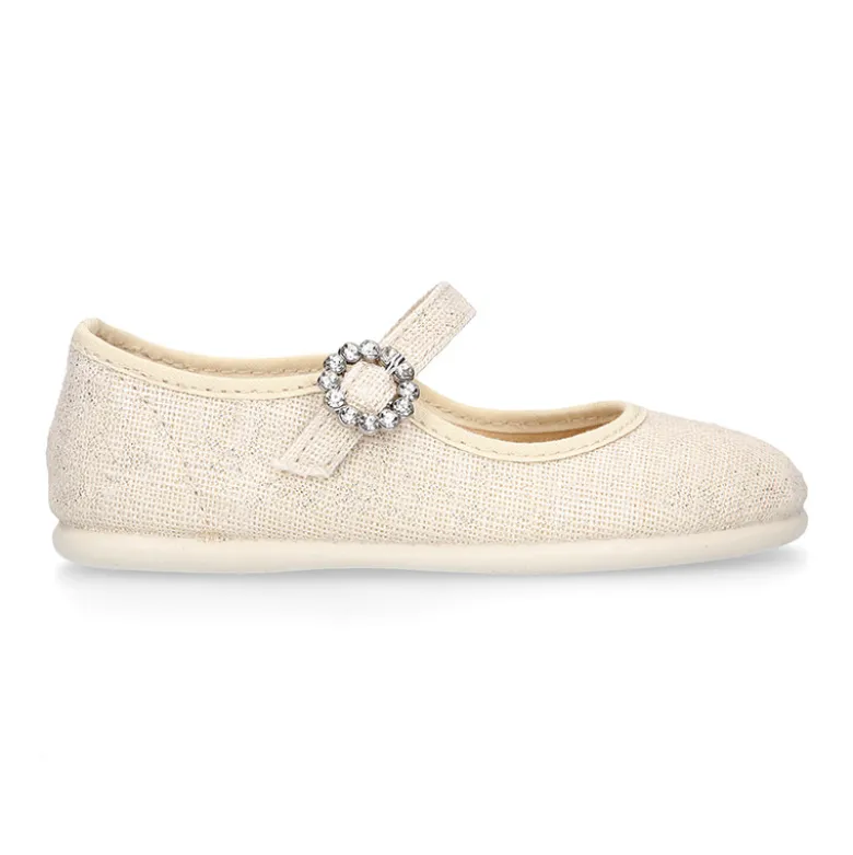 Mercedita niña estilizada en lino hielo con hebilla tipo diamantes.