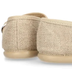 Mercedita niña estilizada en LINO NATURAL.