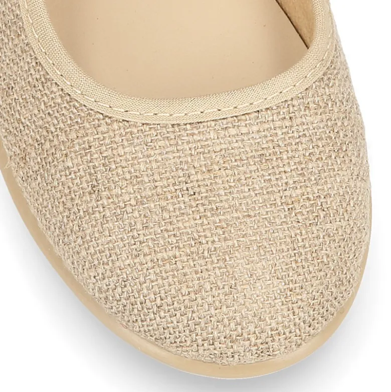 Mercedita niña estilizada en LINO NATURAL.