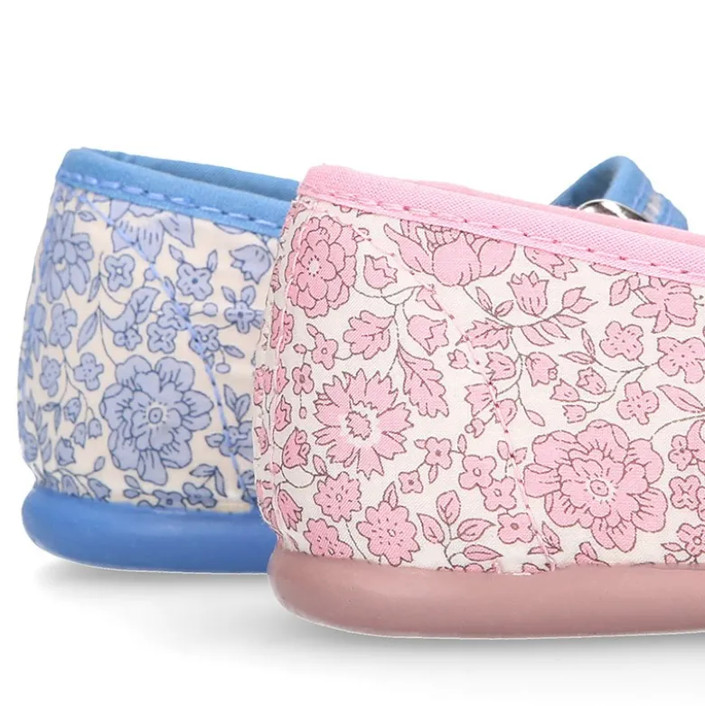 Mercedita niña estilizada en lona algodón LIBERTY.