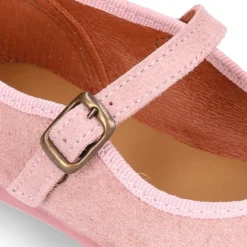 Mercedita niña estilizada en serraje rosa con POMPON.