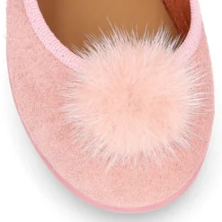Mercedita niña estilizada en serraje rosa con POMPON.