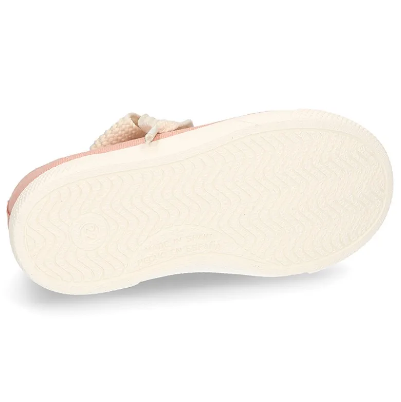 Mercedita niña tipo ANGELITO en lona con lazo y puntera.