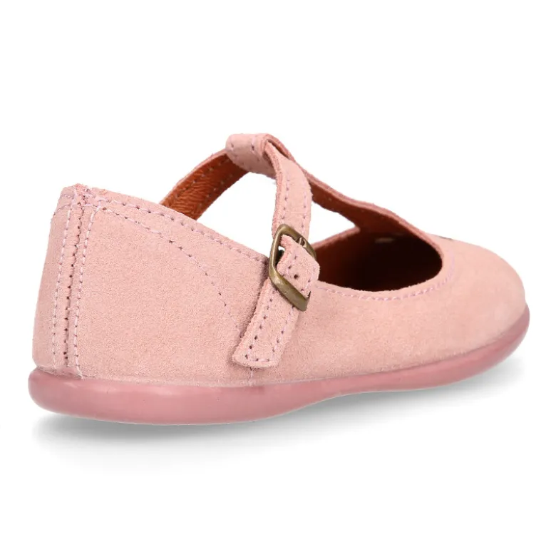 Mercedita niña tipo pepito con picados y hebilla en piel serraje rosa.